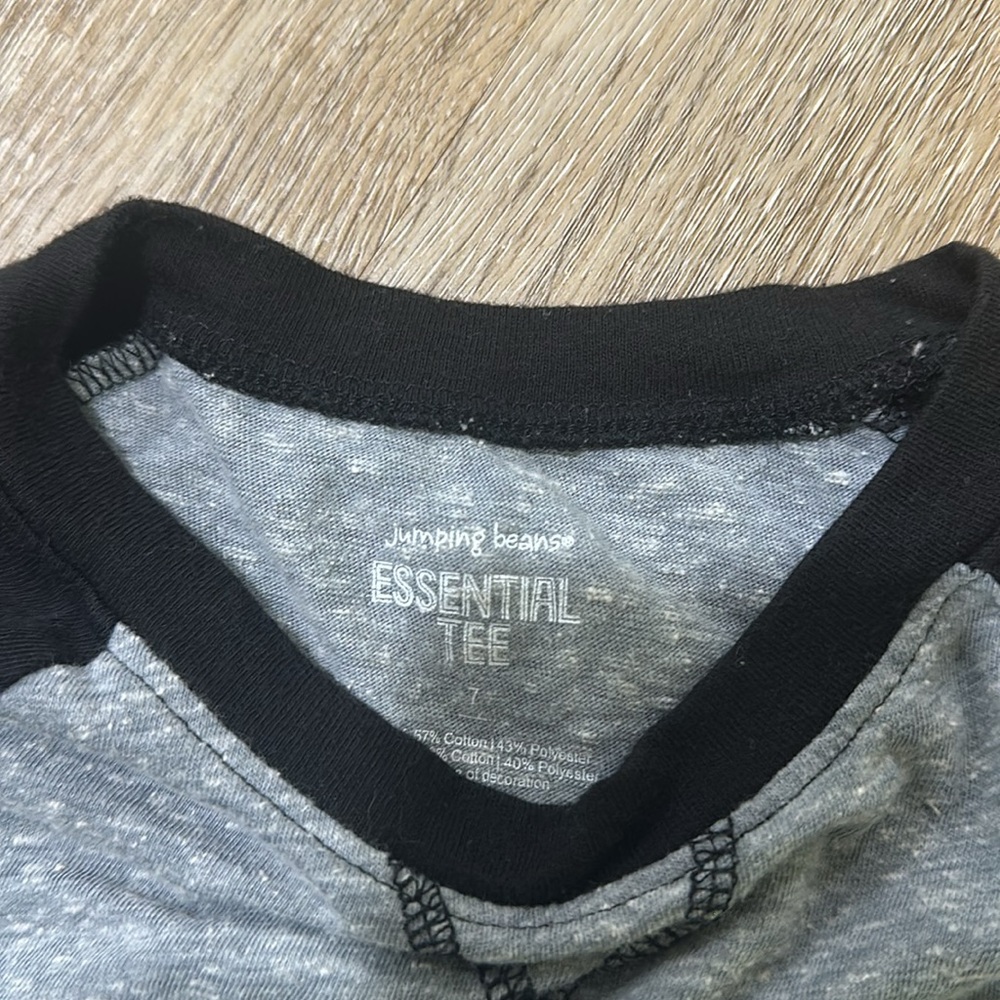 NWOT Gray and Black Long Sleeve Raglan Shirt - Picture 2 of 2